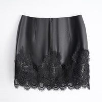 Lace Temptation – Echtleder mit französischer Spitze