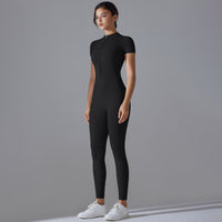 CN Shanghai Jumpsuit – Dynamik und Eleganz