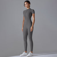 CN Shanghai Jumpsuit – Dynamik und Eleganz