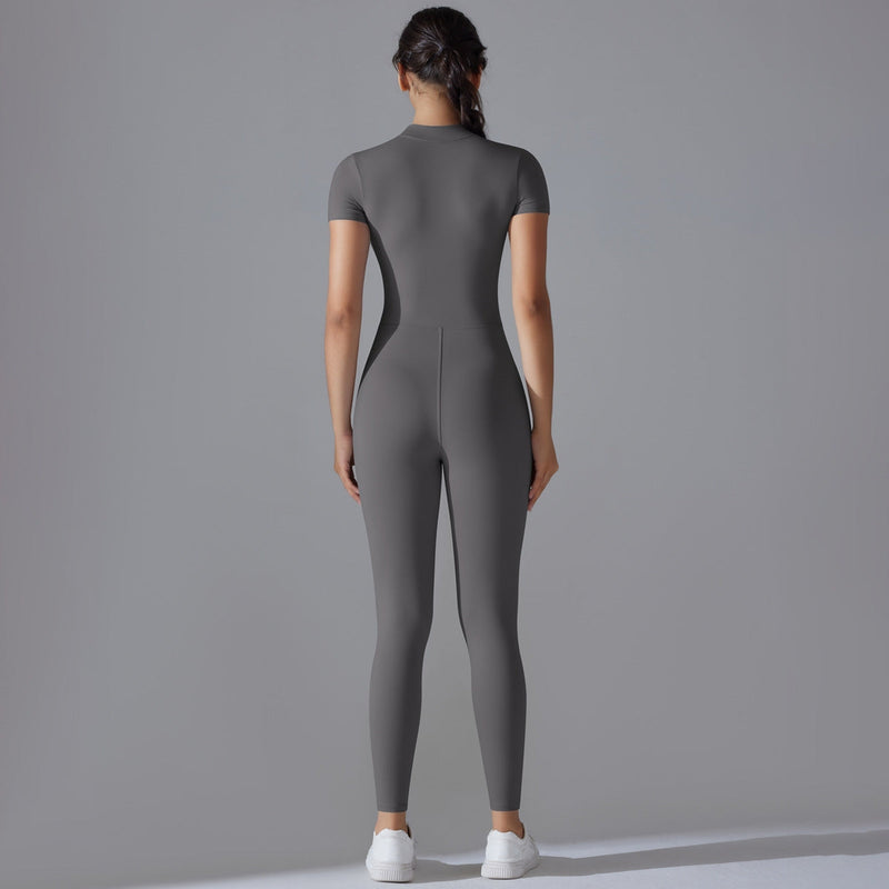 CN Shanghai Jumpsuit – Dynamik und Eleganz