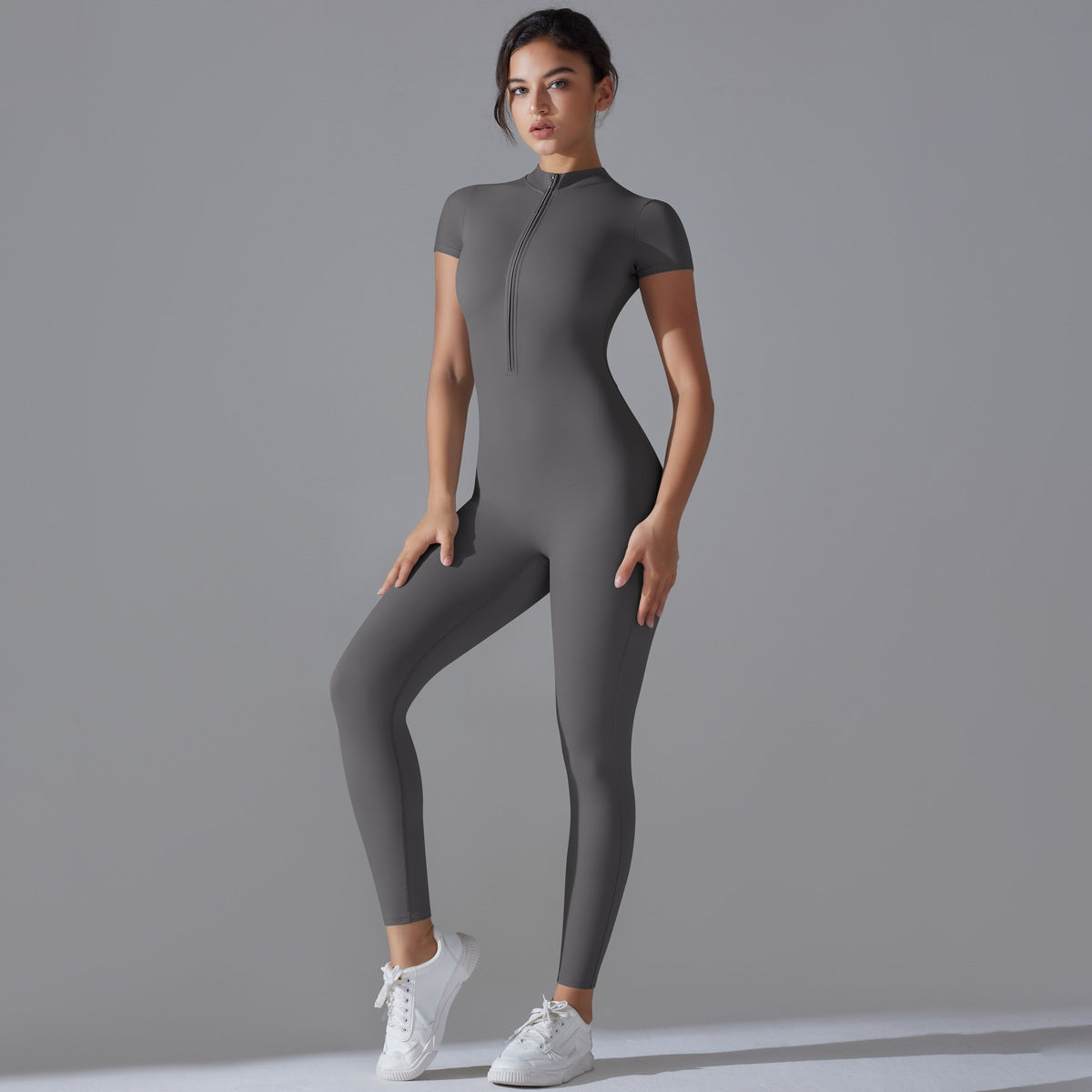 CN Shanghai Jumpsuit – Dynamik und Eleganz