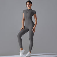 CN Shanghai Jumpsuit – Dynamik und Eleganz