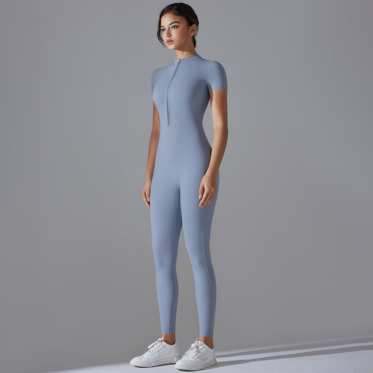 CN Shanghai Jumpsuit – Dynamik und Eleganz