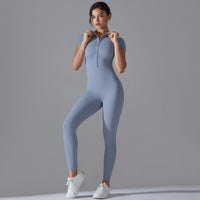 CN Shanghai Jumpsuit – Dynamik und Eleganz