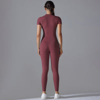 CN Shanghai Jumpsuit – Dynamik und Eleganz