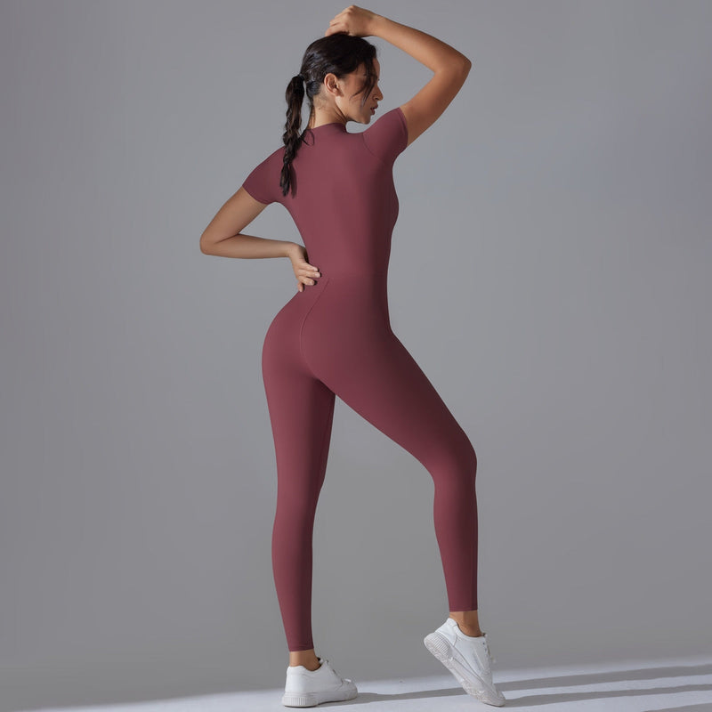 CN Shanghai Jumpsuit – Dynamik und Eleganz