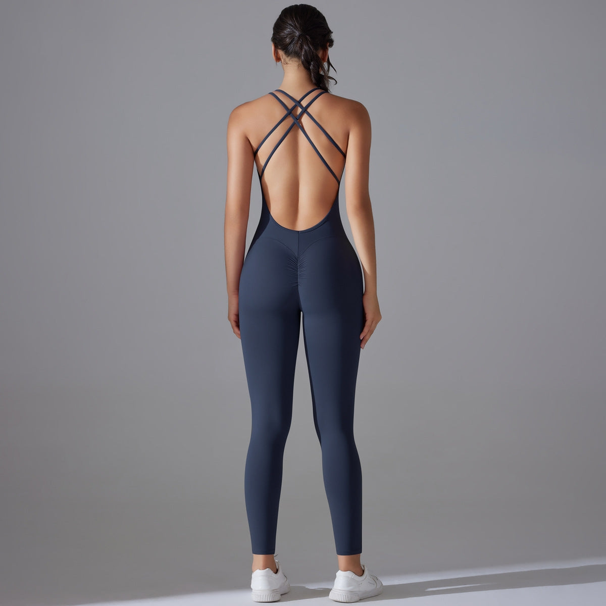 AU Sydney Jumpsuit – Eleganz und Freiheit