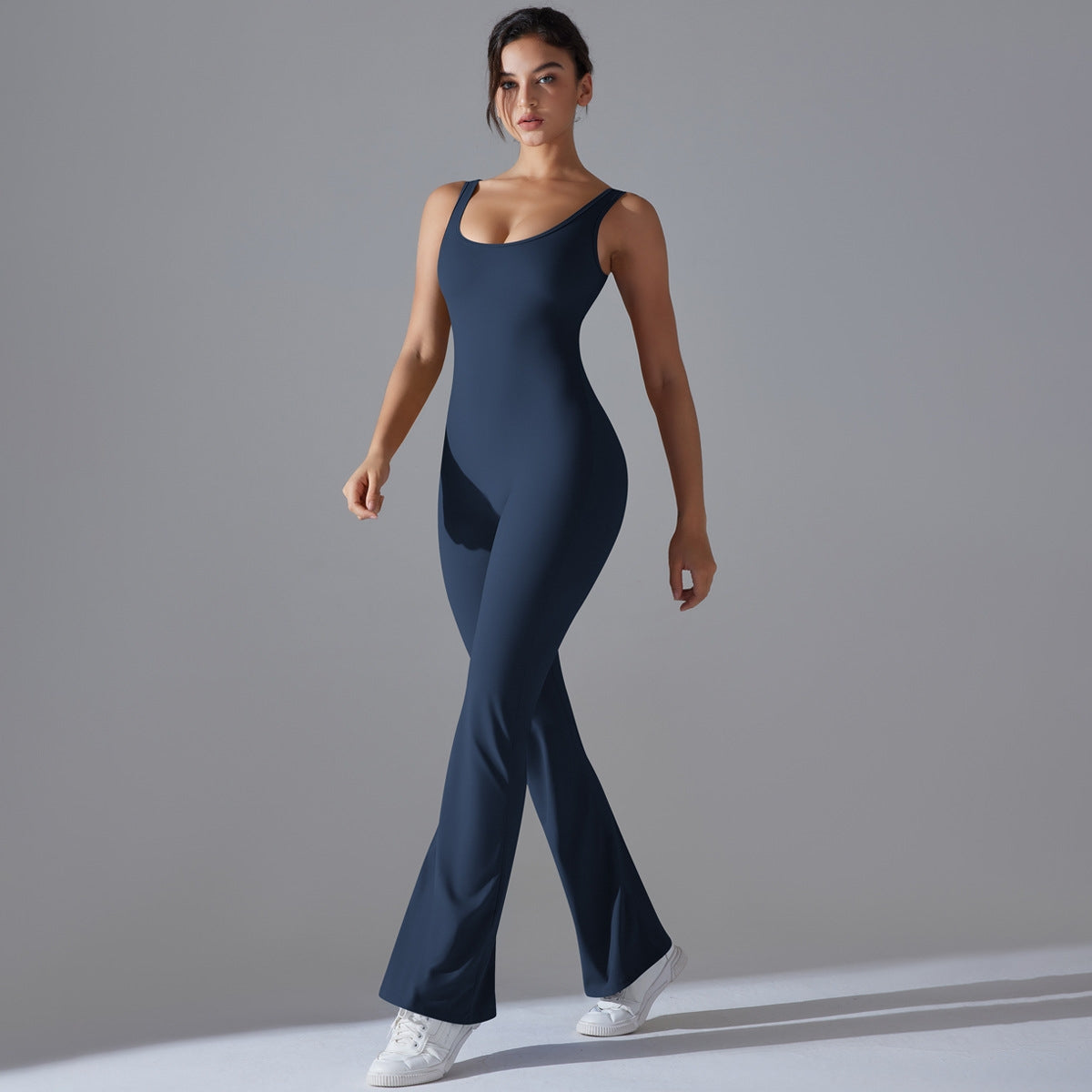 HU Budapest Jumpsuit – Eleganz in Bewegung
