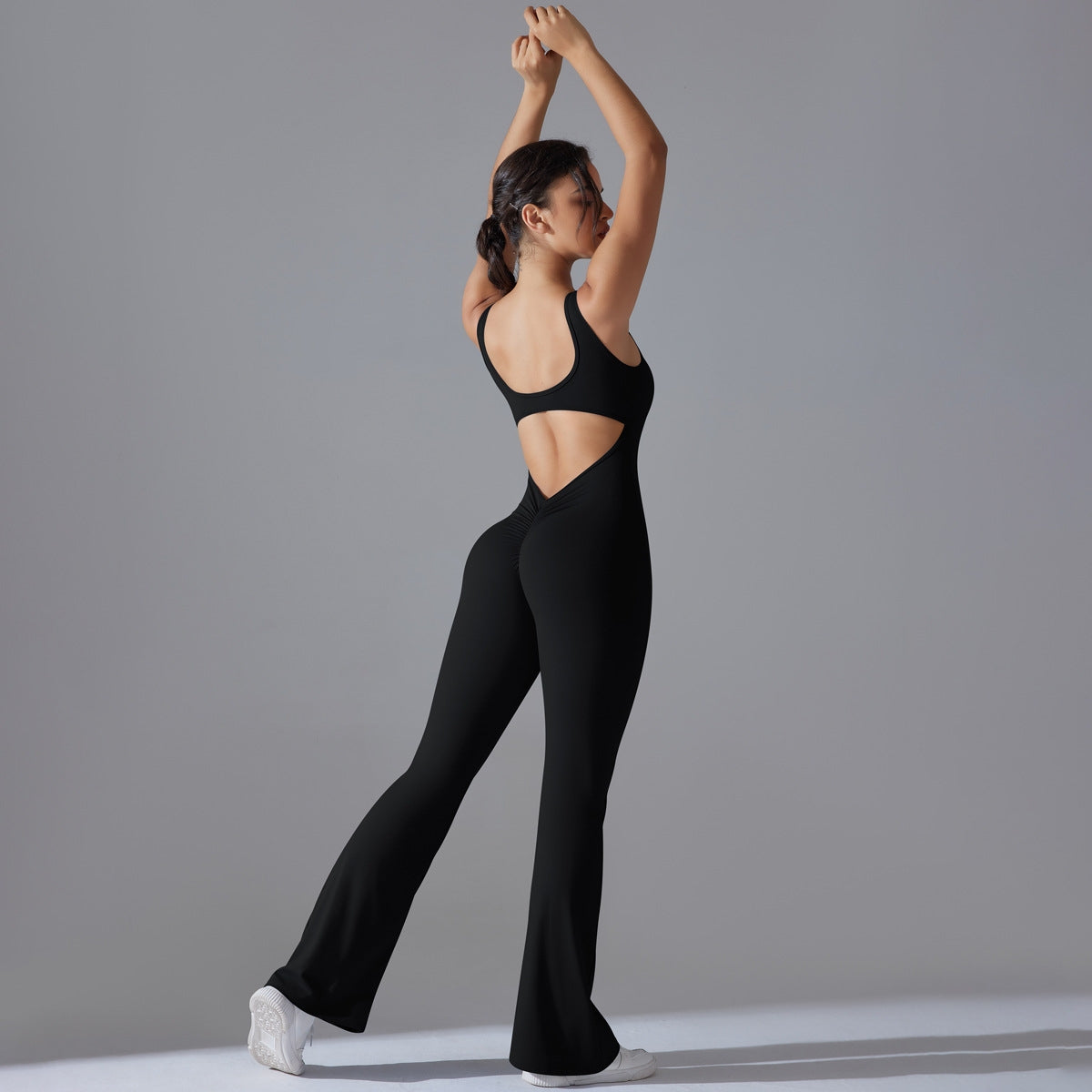 HU Budapest Jumpsuit – Eleganz in Bewegung