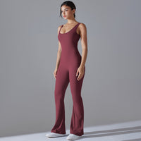 HU Budapest Jumpsuit – Eleganz in Bewegung