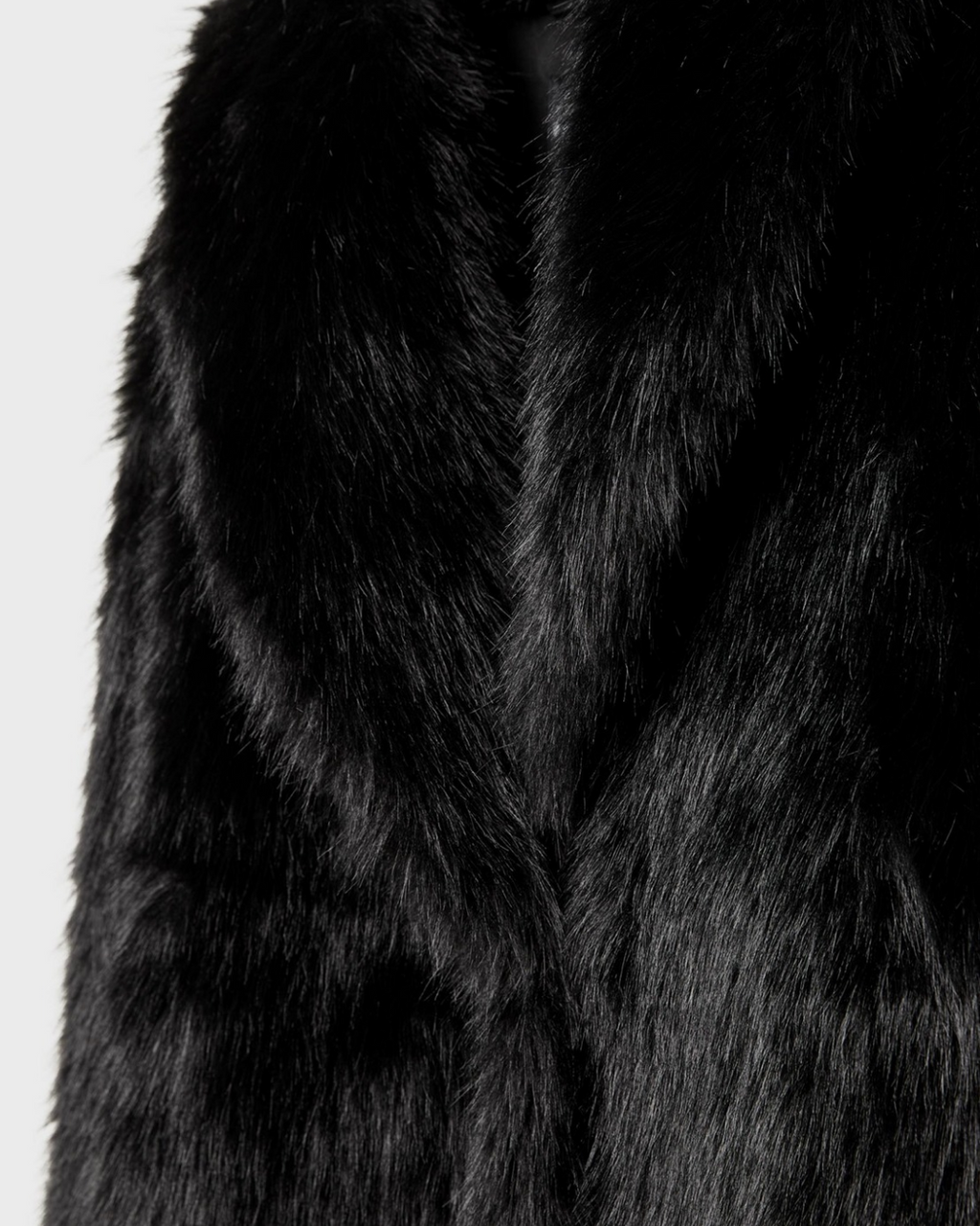 Lorena - Faux Fur Mantel